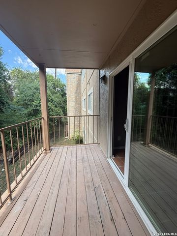 4119 Medical Dr Apt C204, San Antonio, TX 78229