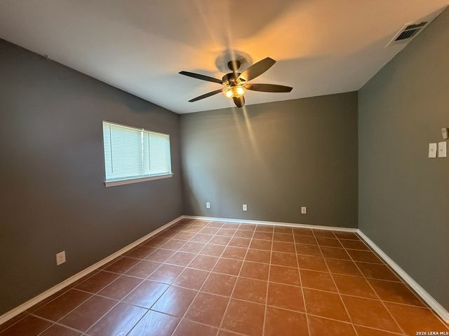4119 Medical Dr Apt C204, San Antonio, TX 78229