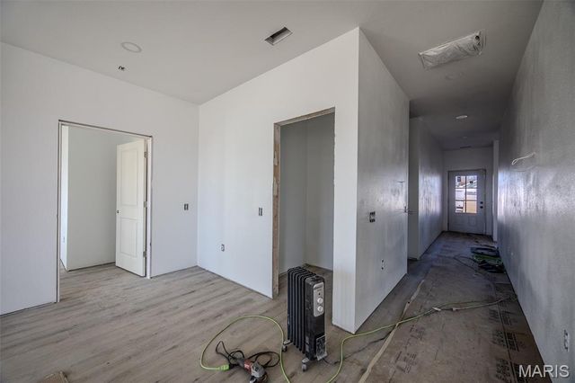 2043 Kay Avenue, Lebanon, MO 65536