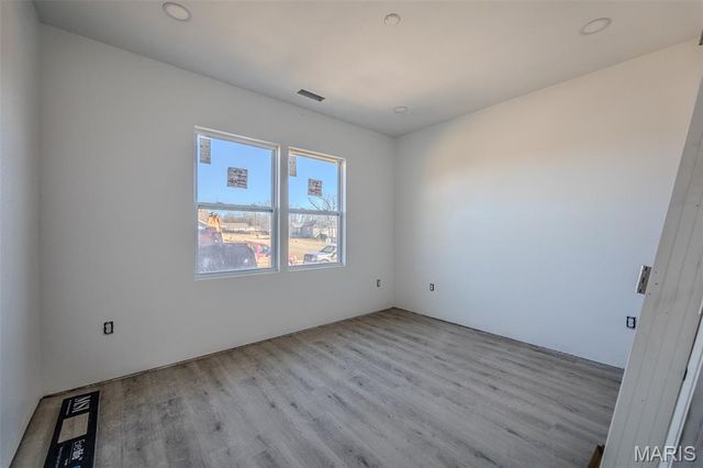 2043 Kay Avenue, Lebanon, MO 65536