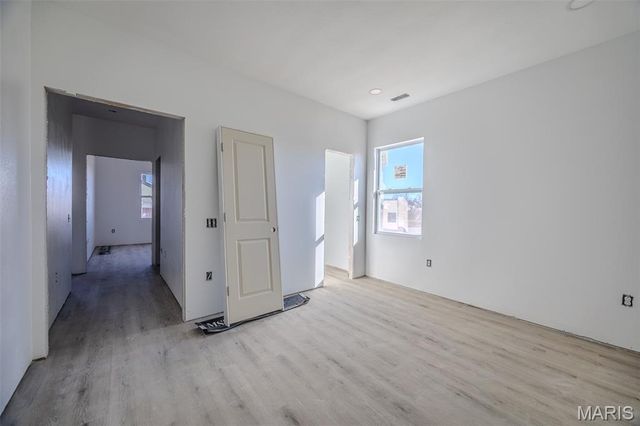 2043 Kay Avenue, Lebanon, MO 65536