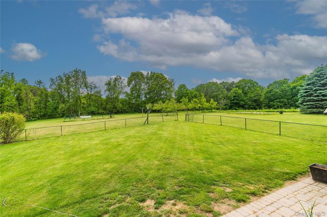 1 Starlight Path, Wallkill, NY 12589
