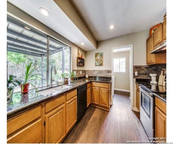 5830 Freemans Farm, San Antonio, TX 78233