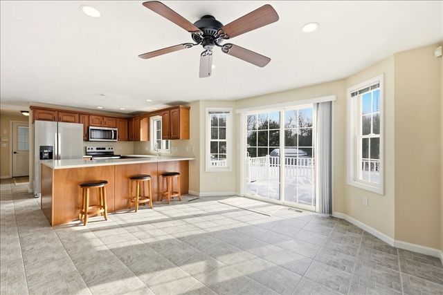 7 Tispaquin St, Middleboro, MA 02346