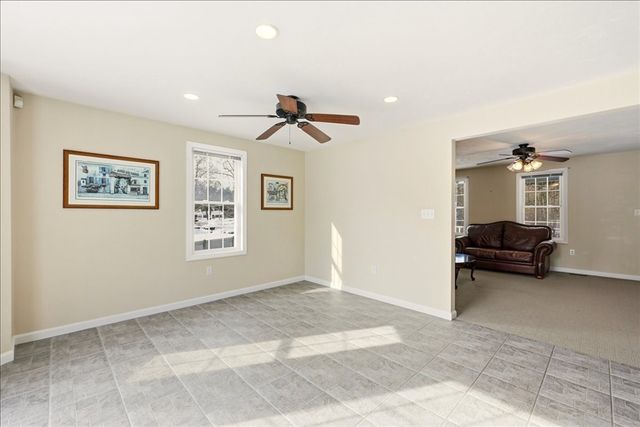 7 Tispaquin St, Middleboro, MA 02346