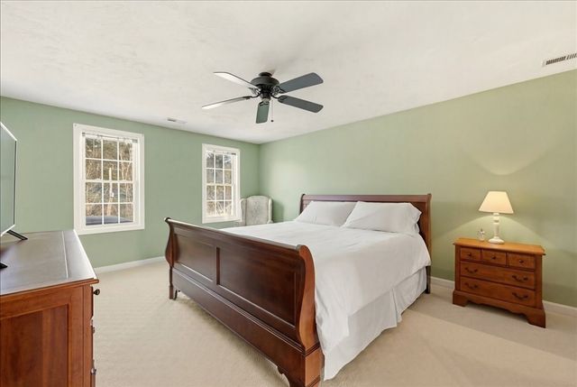 7 Tispaquin St, Middleboro, MA 02346