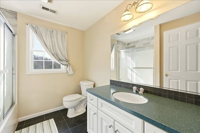 7 Tispaquin St, Middleboro, MA 02346