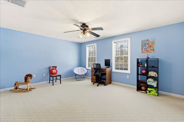 7 Tispaquin St, Middleboro, MA 02346