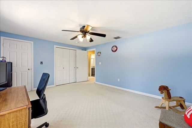 7 Tispaquin St, Middleboro, MA 02346