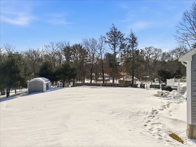 7 Tispaquin St, Middleboro, MA 02346