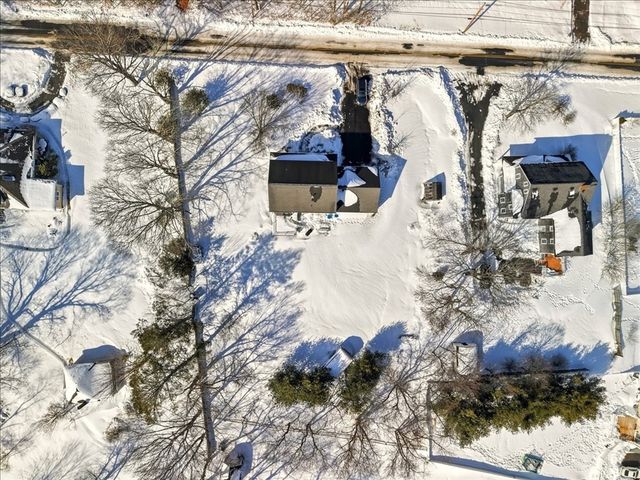 7 Tispaquin St, Middleboro, MA 02346