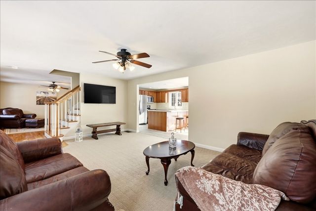 7 Tispaquin St, Middleboro, MA 02346