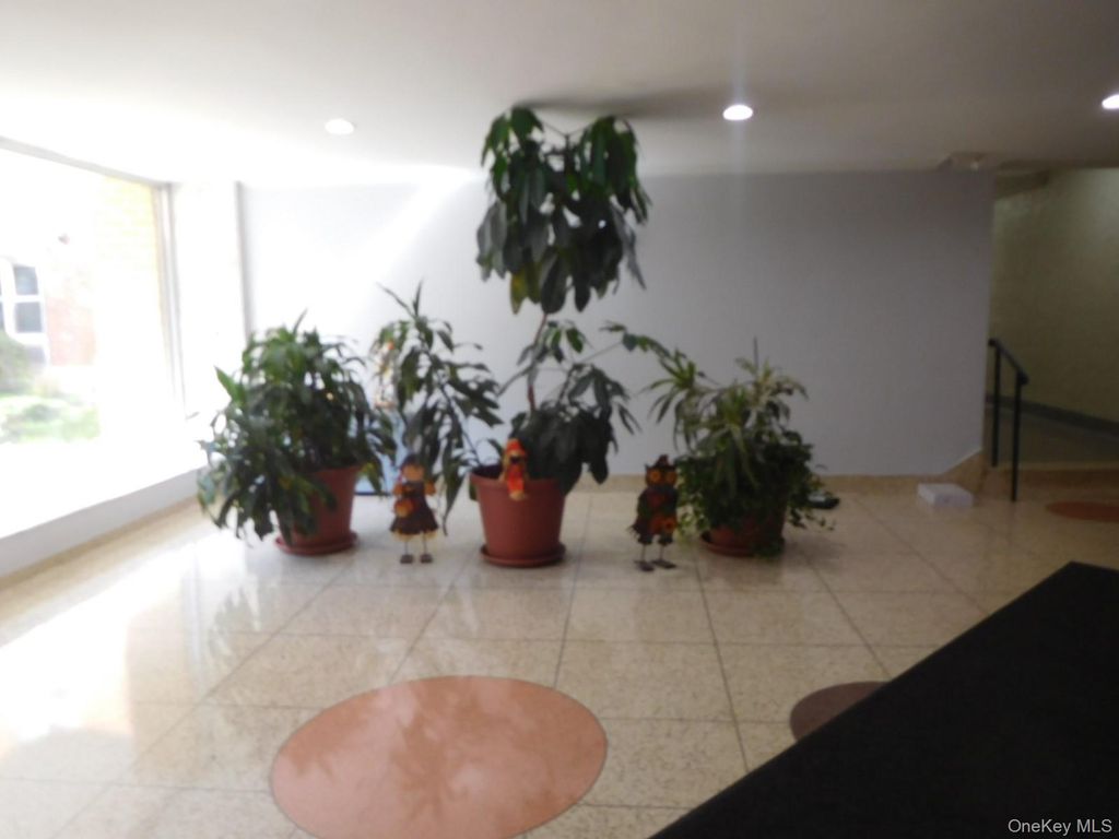 2 Sadore Lane 7-T, Yonkers, NY 10710 — photo 4