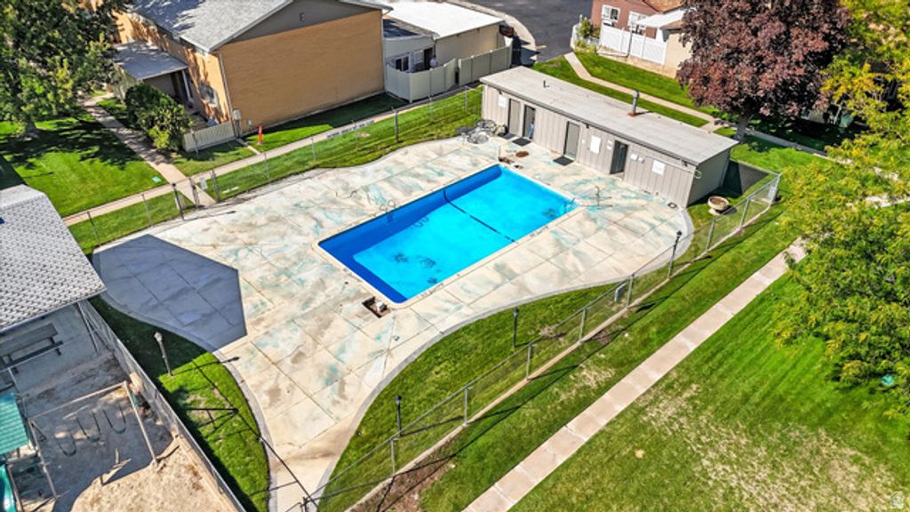 Image 32 of property listing at 856 E 5575 S, South Ogden, UT 84405