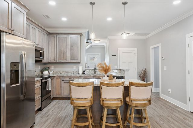 65 Campfire Ct, Winchester, TN 37398