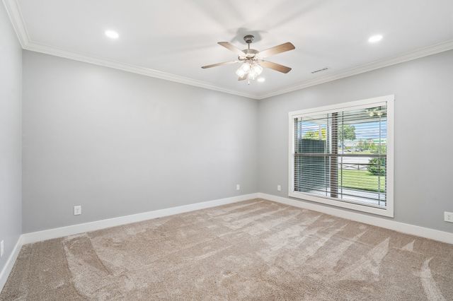 65 Campfire Ct, Winchester, TN 37398