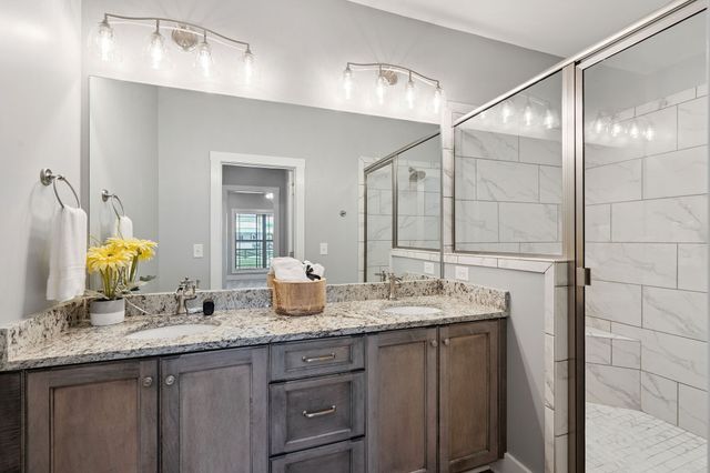 65 Campfire Ct, Winchester, TN 37398