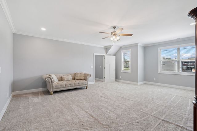 65 Campfire Ct, Winchester, TN 37398