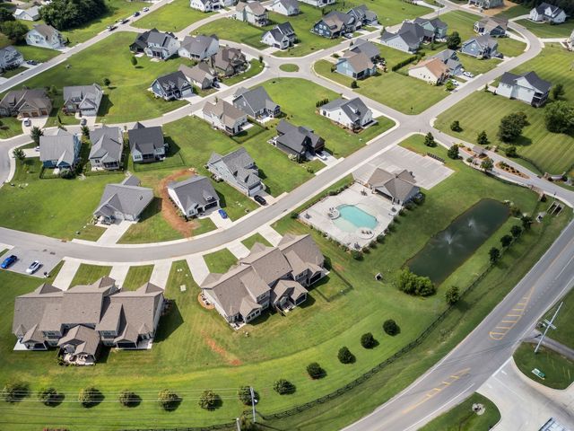 65 Campfire Ct, Winchester, TN 37398