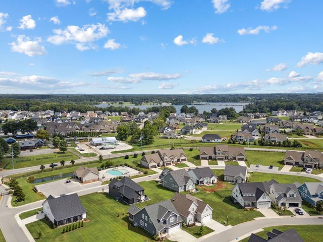 65 Campfire Ct, Winchester, TN 37398