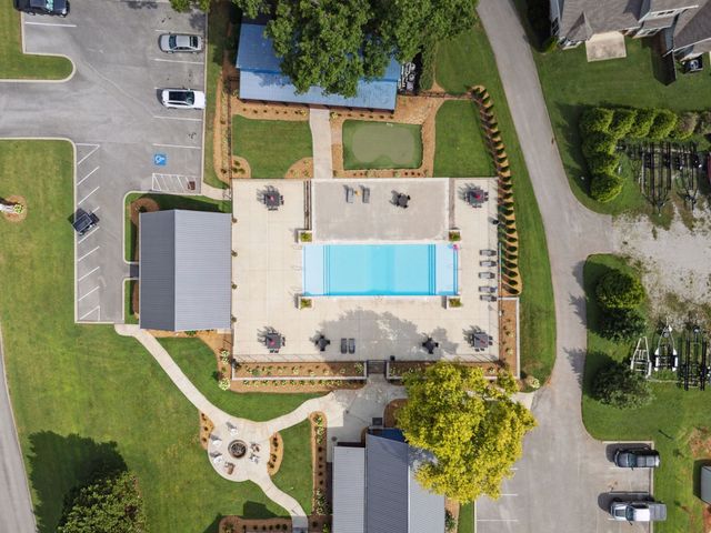 65 Campfire Ct, Winchester, TN 37398