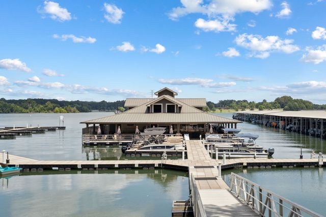 65 Campfire Ct, Winchester, TN 37398