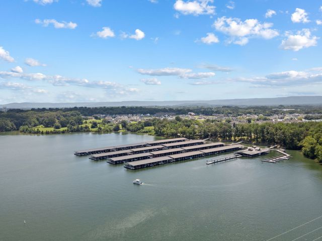 65 Campfire Ct, Winchester, TN 37398