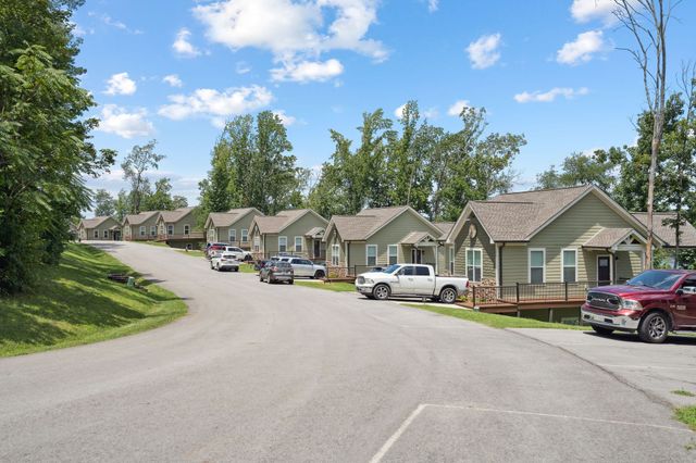 65 Campfire Ct, Winchester, TN 37398