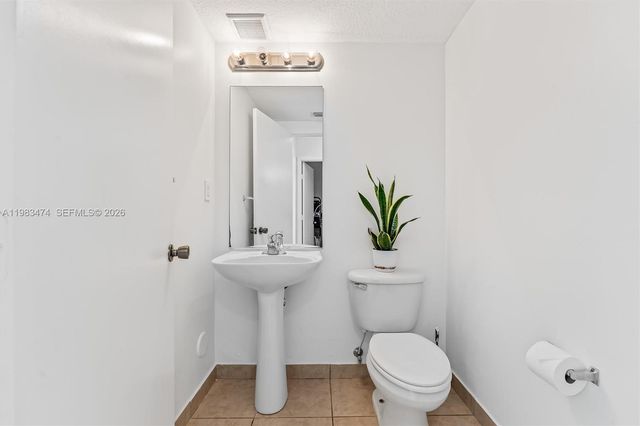 1086 SW 144th Ave 802, Pembroke Pines, FL 33027