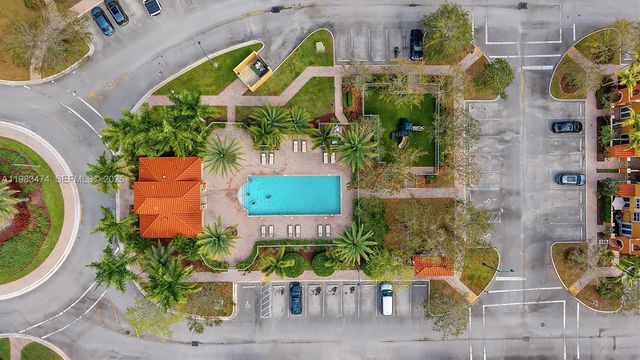 1086 SW 144th Ave 802, Pembroke Pines, FL 33027