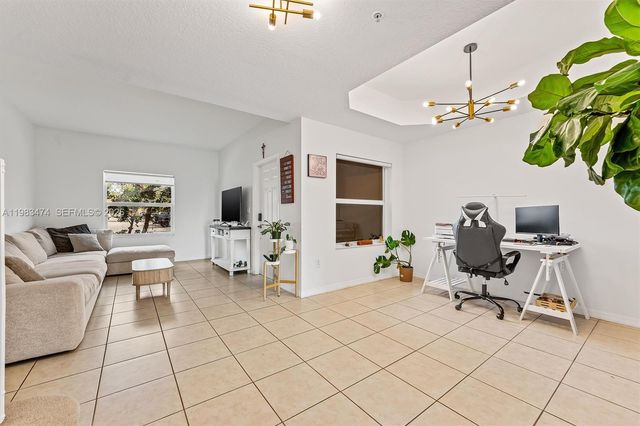 1086 SW 144th Ave 802, Pembroke Pines, FL 33027