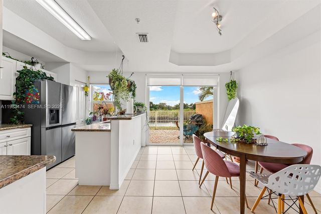 1086 SW 144th Ave 802, Pembroke Pines, FL 33027