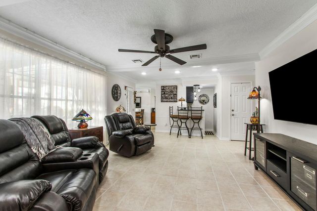 7615 Theisswood Road, Spring, TX 77379