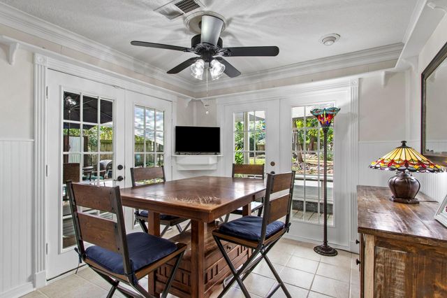 7615 Theisswood Road, Spring, TX 77379