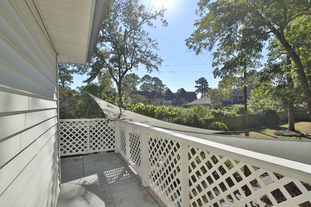 7615 Theisswood Road, Spring, TX 77379