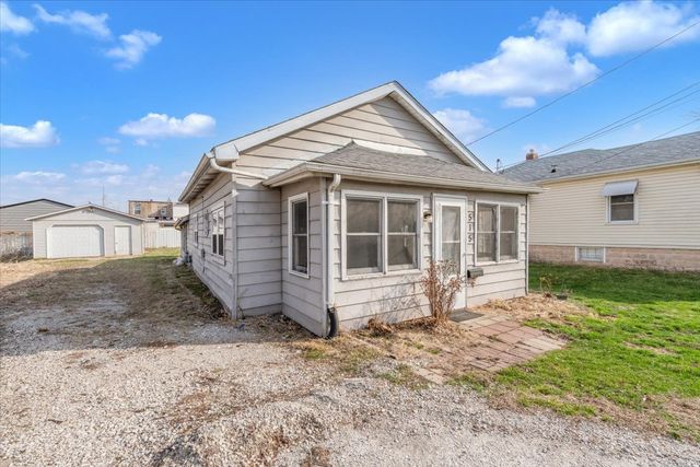 515 2nd Avenue W, Milan, IL 61264