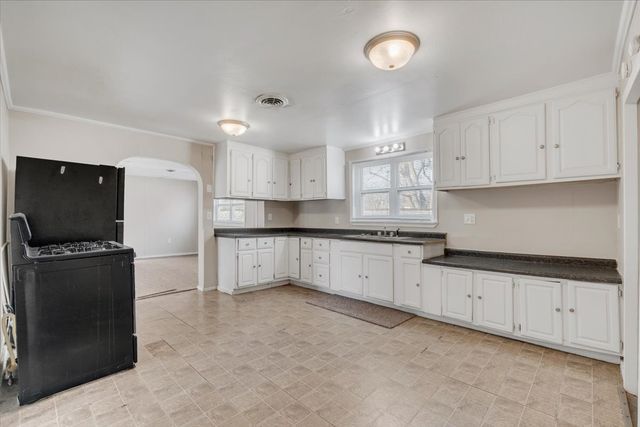 515 2nd Avenue W, Milan, IL 61264
