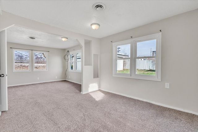 515 2nd Avenue W, Milan, IL 61264