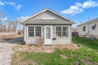 515 2nd Avenue W, Milan, IL 61264