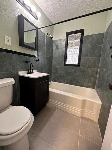 2124 E 78th Street, Kansas City, MO 64132