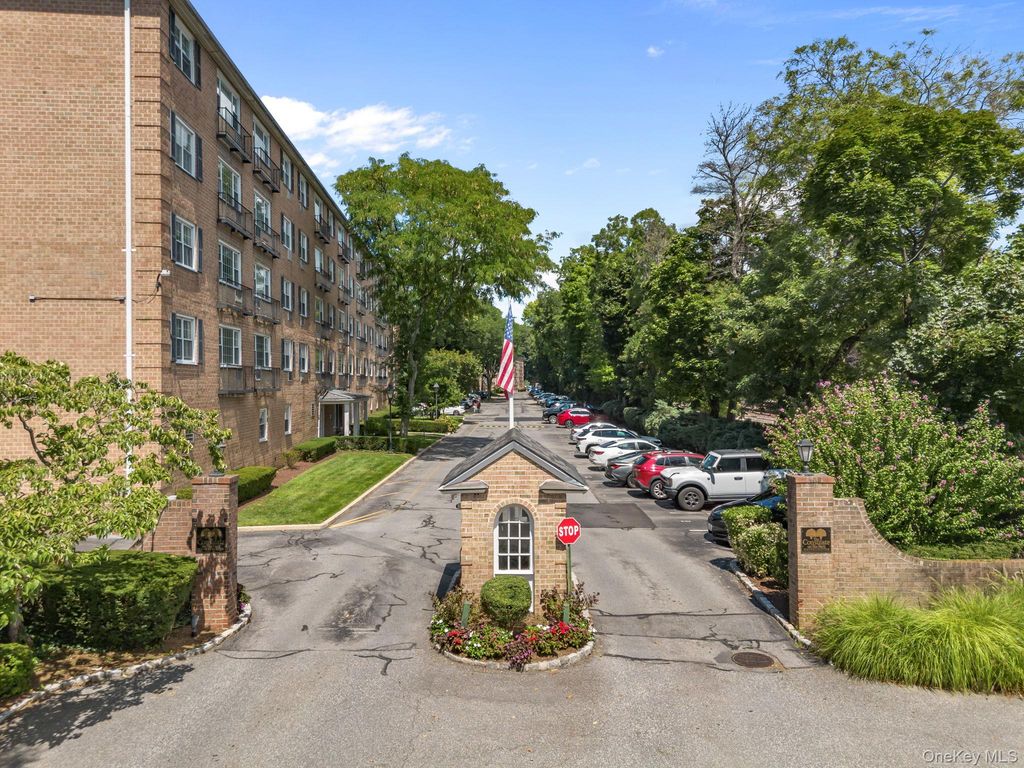 2 Consulate Drive 3G, Tuckahoe, NY 10707 — photo 3