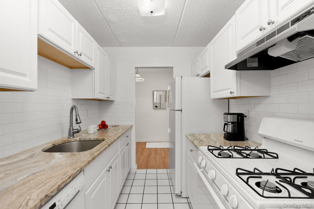 2 Consulate Drive 3G, Tuckahoe, NY 10707 — photo 4