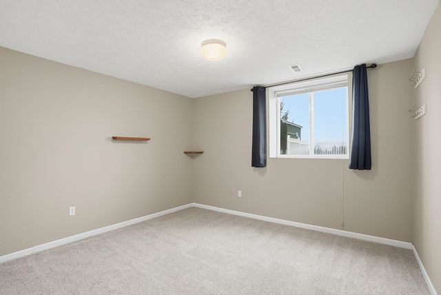 14211 S Keeney Rd, Spokane, WA 99224