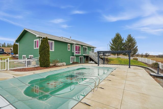 14211 S Keeney Rd, Spokane, WA 99224