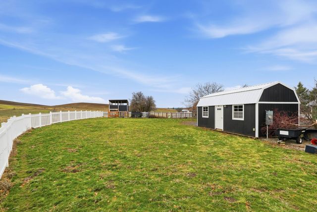 14211 S Keeney Rd, Spokane, WA 99224