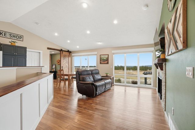 14211 S Keeney Rd, Spokane, WA 99224