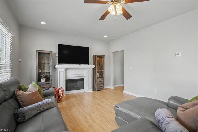 509 Owens ST, Hampton, VA 23669