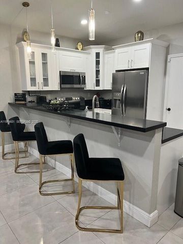 933 NW 2nd Avenue, Fort Lauderdale, FL 33311
