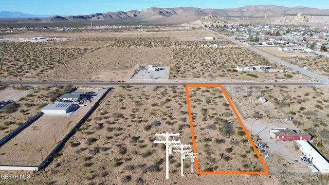 369183 Faith Avenue, El Paso, TX 79938