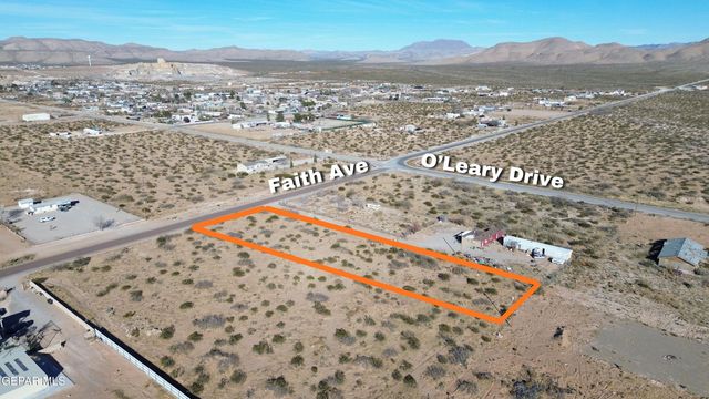 369183 Faith Avenue, El Paso, TX 79938